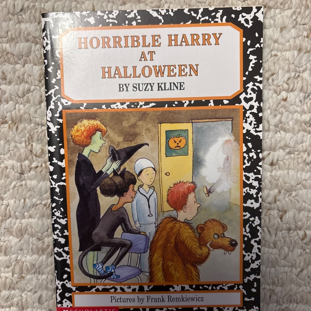 🎃 HALLOWEEN Book Bundle - Picture 6 of 9